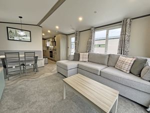 Sitting/Dining- click for photo gallery